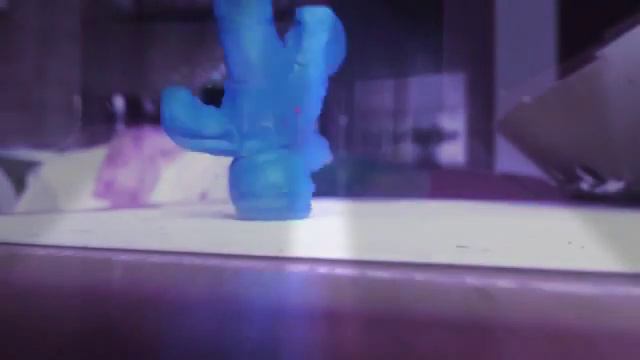 Когда родителей нет дома 😅 смотреть онлайн