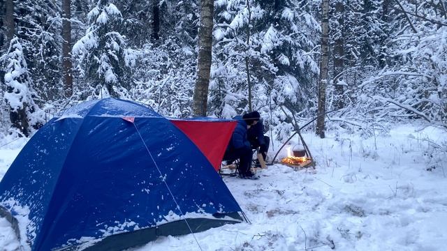 ПОХОД В  ЛЕС  ЗИМОЙ С ПАЛАТКОЙ  L  FATHER And SON L РЕЛАКС ВИДЕО 4К