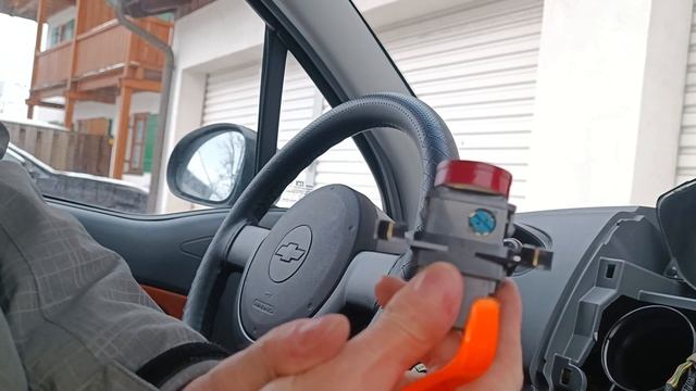 Cambio Bombillo Del Botón De Las Luces De Emergencia - Chevrolet Matiz / Spark - Pontiac G2