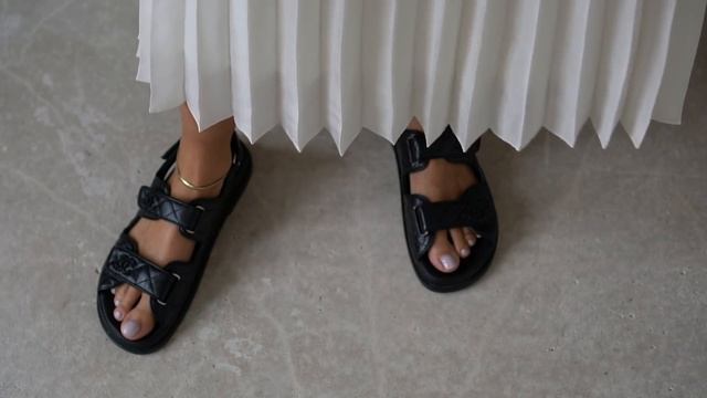 The Black Blazer Styled 5 Ways | Transitional Outfits смотреть онлайн