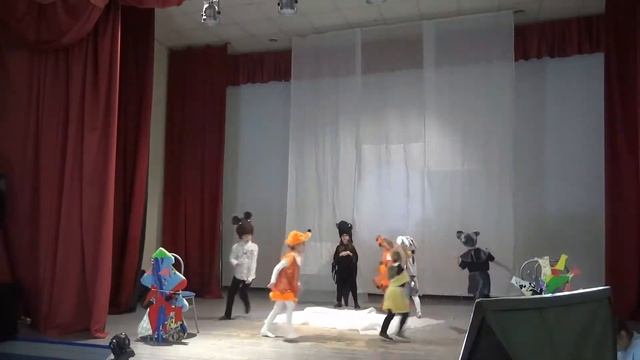 Спектакль "Новогодние подарки" .Младшая группа детской театральной студии "МЕТАМОРФОЗЫ" п.Свердлова смотреть онлайн