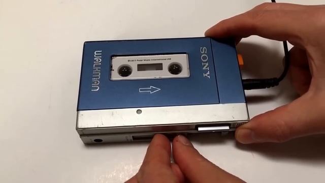Vintage Sony WALKMAN Cassette Player TPS-L2 смотреть онлайн