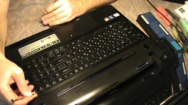 Замена клавиатуры в ноутбуке Acer Aspire 8935G смотреть онлайн