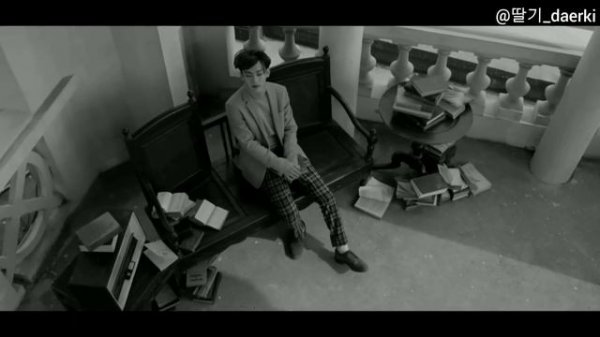 EXO-CBX【Paper Cuts】 MV