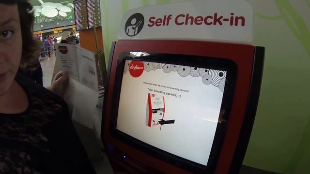 Самостоятельная регистрация Self Check In в терминале AirAsia