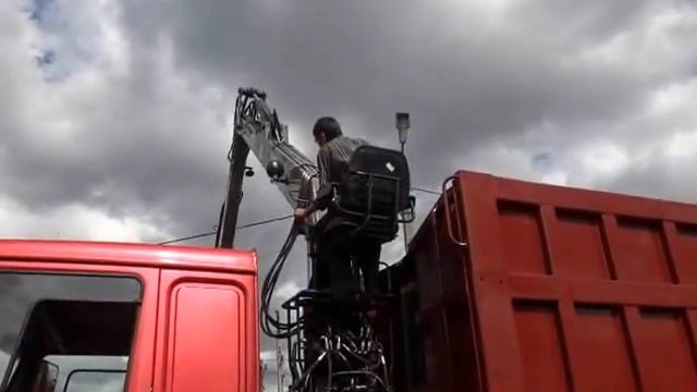 Ломовоз на базе HOWO (1) смотреть онлайн