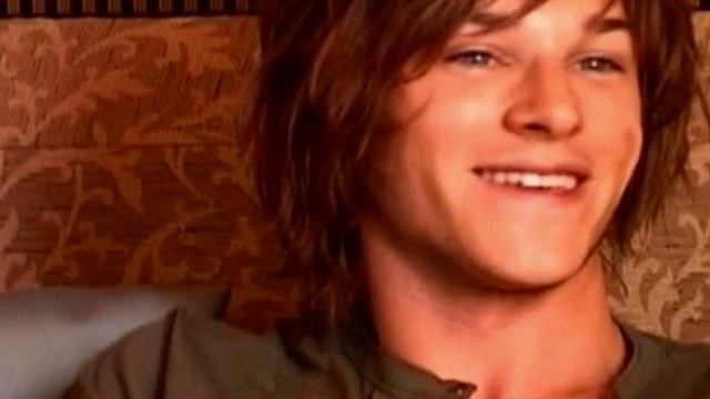 Gaspard Ulliel - All 4 Love смотреть онлайн