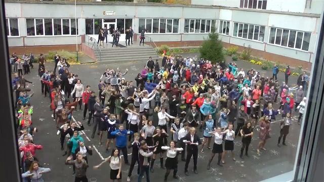 Флешмоб на День учителя. Школа №5 Бердск. смотреть онлайн