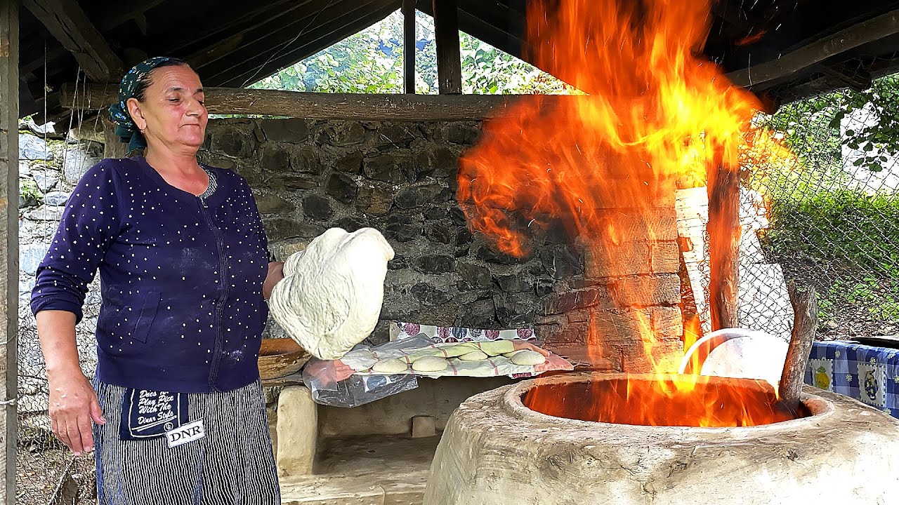 Приготовление лепешки в Тандыре и молочной каши в Деревне! Деревенская Кулирания смотреть онлайн