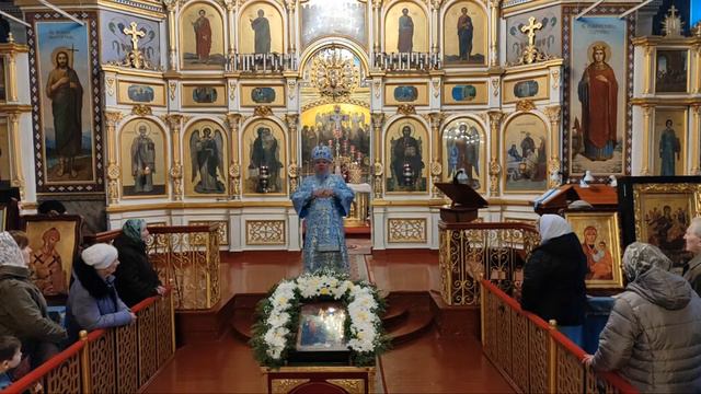 Божественная литургия на праздник Сретения Господня смотреть онлайн
