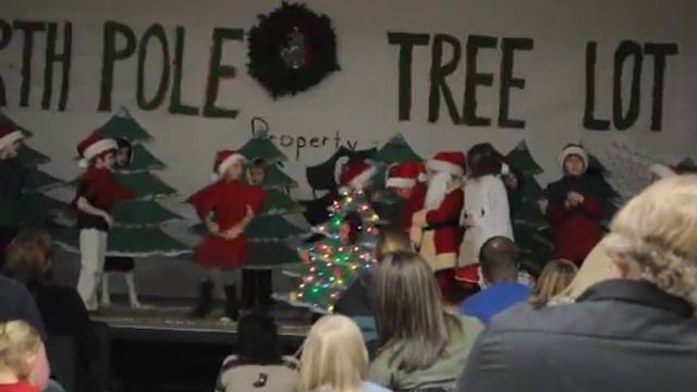 Logan's Christmas program, video 3 смотреть онлайн