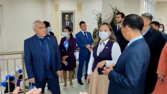 Глава Якутии работает в Вилюйском улусе смотреть онлайн