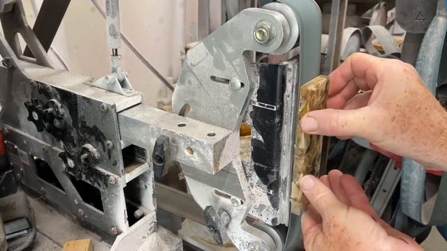 How to make Cast Resin Shark Teeth Knife Handles by Berg Knifemaking смотреть онлайн