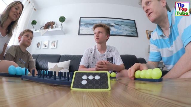 DAS passiert, wenn Max sich nicht im Griff hat ... BOUNCE OFF | TipTapTube Spielzeug смотреть онлайн