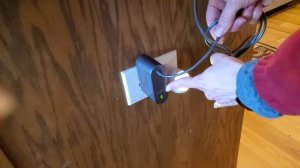 How to use a Dyson DC-34 handheld vacuum (demonstration)