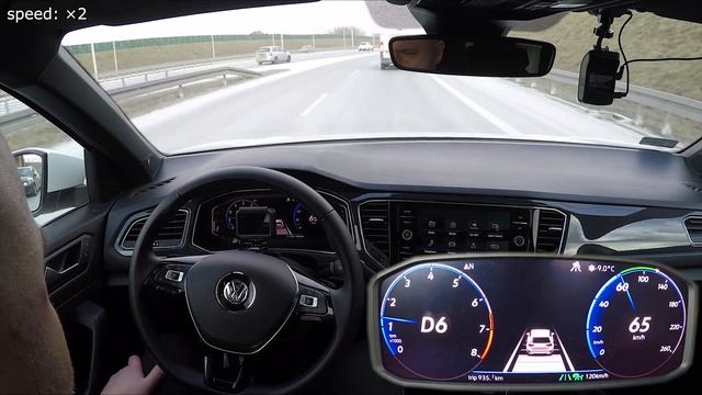 Volkswagen T-Roc: Lane Assist + Active Cruise Control Real Life Test :: [1001cars]