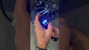 Как пользоваться аккумуляторным автокомпрессором#аккумуляторный#автокомпрессор