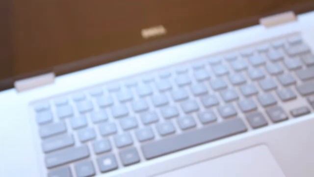 SERIOUS GAMING LAPTOP ? DELL INSPIRON 5000 2 IN 1 смотреть онлайн