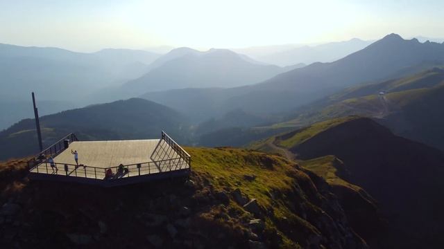 Хребет Аигба / Каменный столб смотреть онлайн