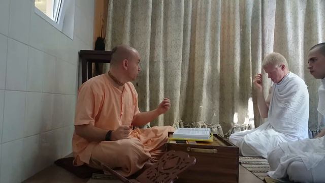 Ш.Б. 3.3.21 - Парам Пуруша прабху смотреть онлайн