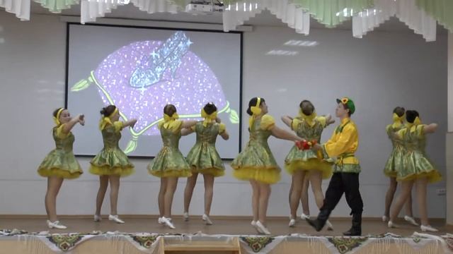 Хрустальная туфелька-2014, 8 класс А смотреть онлайн