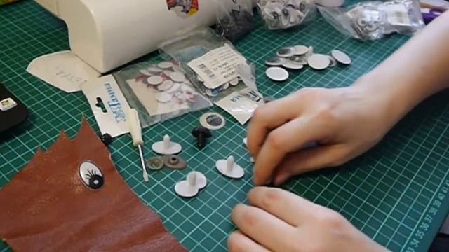 Глазки для развивающих игрушек (клеевые, винтовые, пришивные) смотреть онлайн