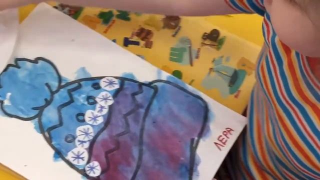 Аппликация во 2 младшей группе «Украсим одежду и головные уборы» смотреть онлайн