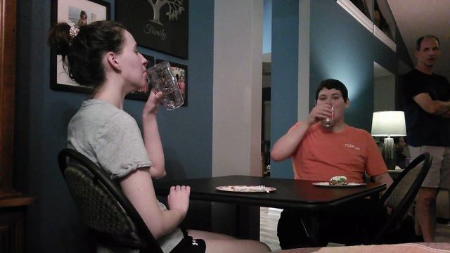 Joey Allison are eating cake in the family room and the kitchen counter at betty's birthday party смотреть онлайн
