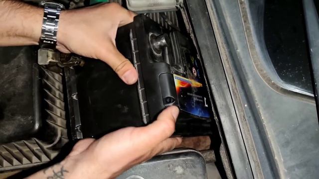 cambiar batería Peugeot 307 2004 смотреть онлайн