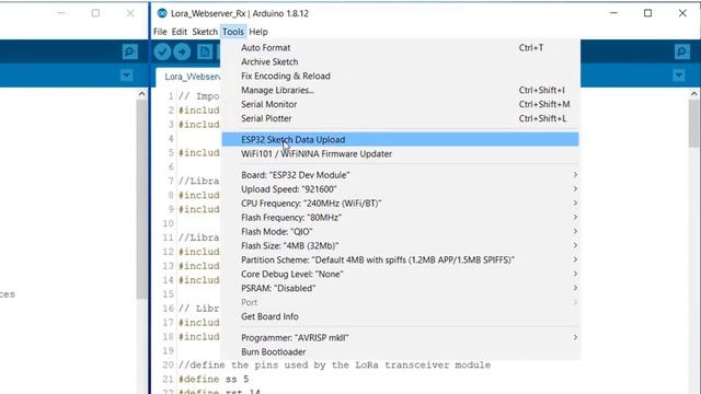 ESP32 LoRa Web Server || Monitor LoRa Sensor Data on Webpage смотреть онлайн