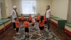 Игра «Зайка серый умывается».