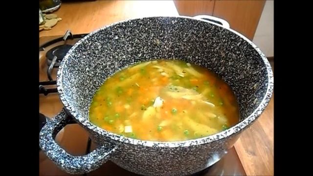 Очень лёгкий, вкусный, бюджетный овощной суп на сметане.