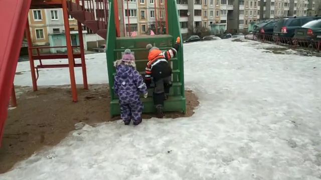 Забираем Ярошку из садика смотреть онлайн