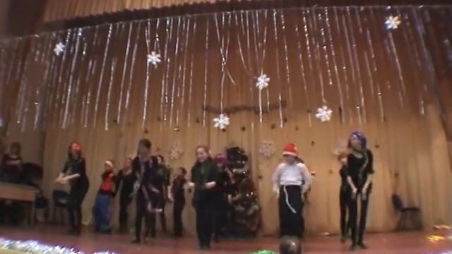Диско-танец. "Свитанок". Новый год-2013 смотреть онлайн