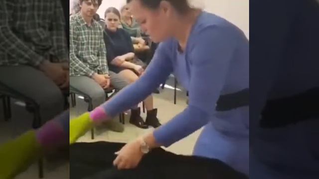 Чистка норковой шубы варежкой Твист смотреть онлайн