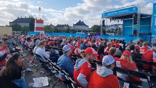 Eriksen Collapse - FANS REACTION смотреть онлайн