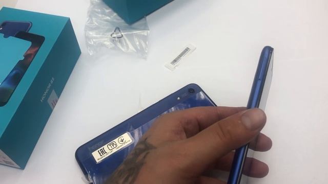 Распаковка Honor 8S 2019 смотреть онлайн