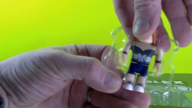 Roblox Toys Unboxing - Design It Dreams and Hang Glider from Celebrity Series (Roblox Toys Series 3 смотреть онлайн