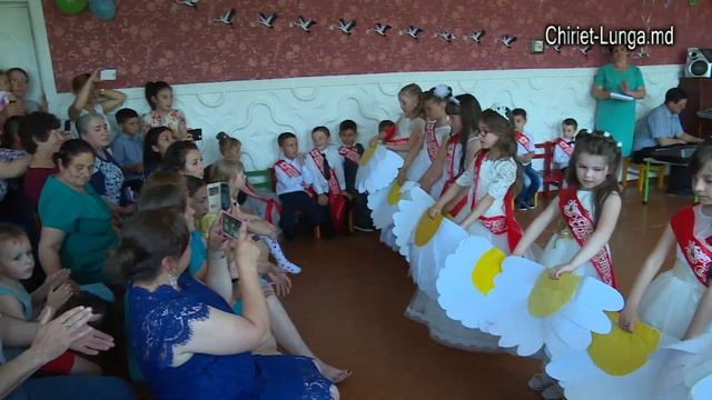 Выпускной в детском саду "Колокольчик" с. Кириет-Лунга смотреть онлайн