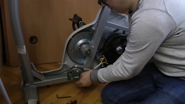 Замена неисправного контроллера на велоэргометре Kettler E3 смотреть онлайн