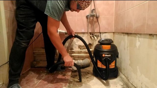 ОНЛАЙН ТРЕЙД.РУ промышленный пылесос с аквафильтром Bort BSS-1415-AQUA