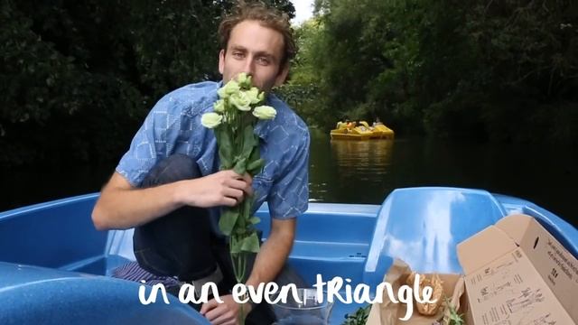 Absolutely Fabulous! How to arrange: Trachelium, Roses, Alstroemeria, Ornithogalium & Lisianthus. смотреть онлайн