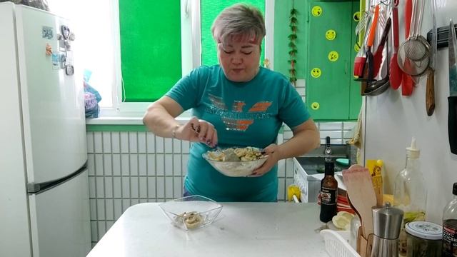 Салат,с морепродуктами и палочки закусочные. смотреть онлайн