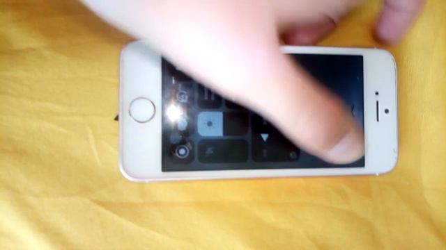 айфон SE экран не работает смотреть онлайн