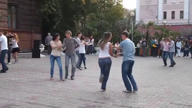 Street Dancing in Krasnoyarsk смотреть онлайн