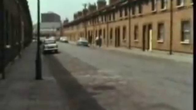 Monty Python - Dirty Hungarian Phrasebook смотреть онлайн