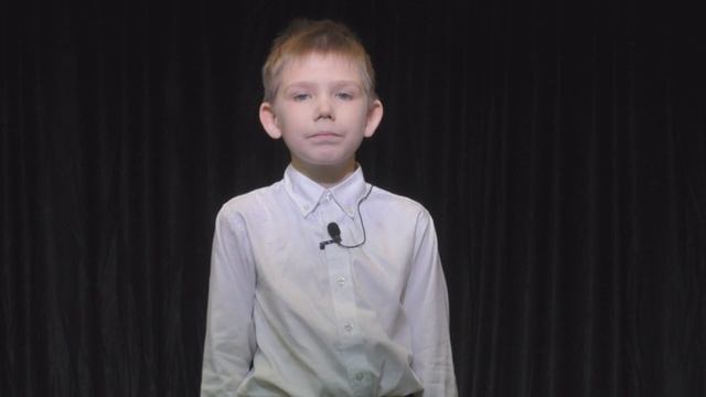 Р. Рождественский "На Земле безжалостно маленькой..." смотреть онлайн