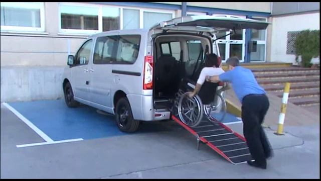 FIAT SCUDO INTEGRA RAMP смотреть онлайн