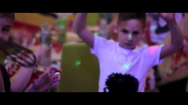 Детский праздник "Большое приключение Спанч Боба" смотреть онлайн