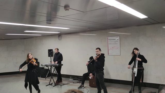 Vivaldi Four Seasons: Winter в метро Москвы смотреть онлайн